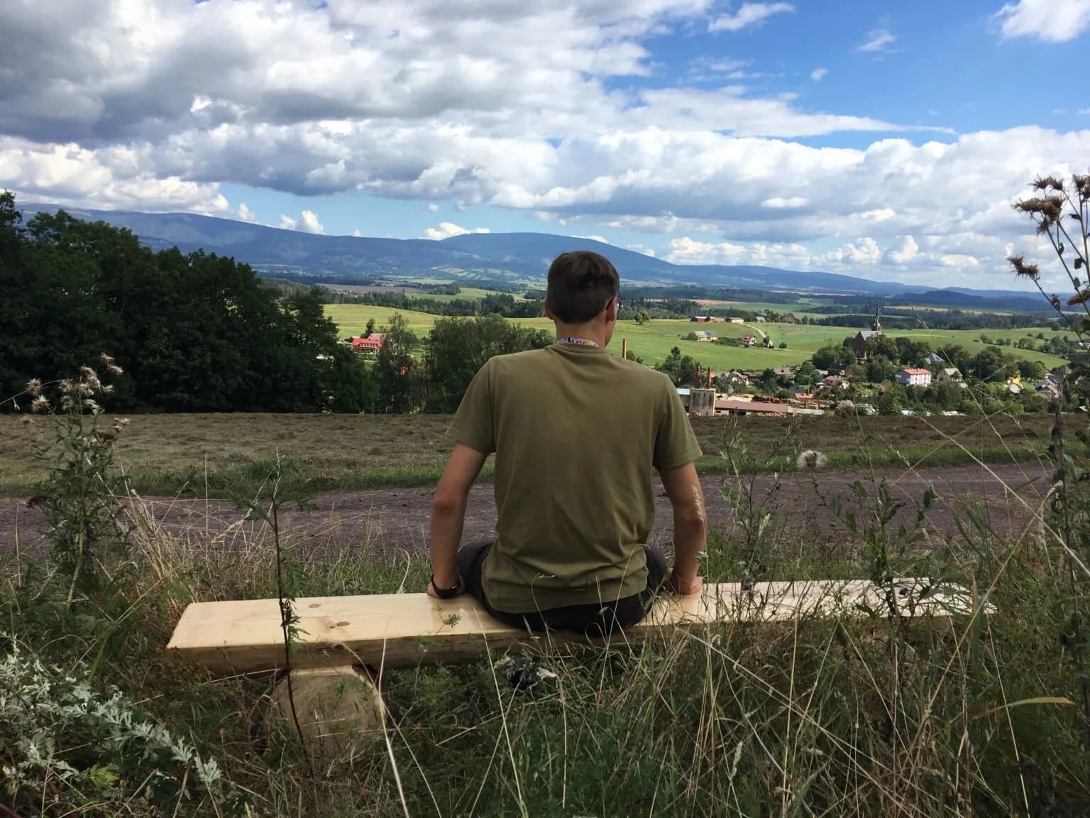 Fotografie lavičky: Křížek nad Zálesní Lhotou